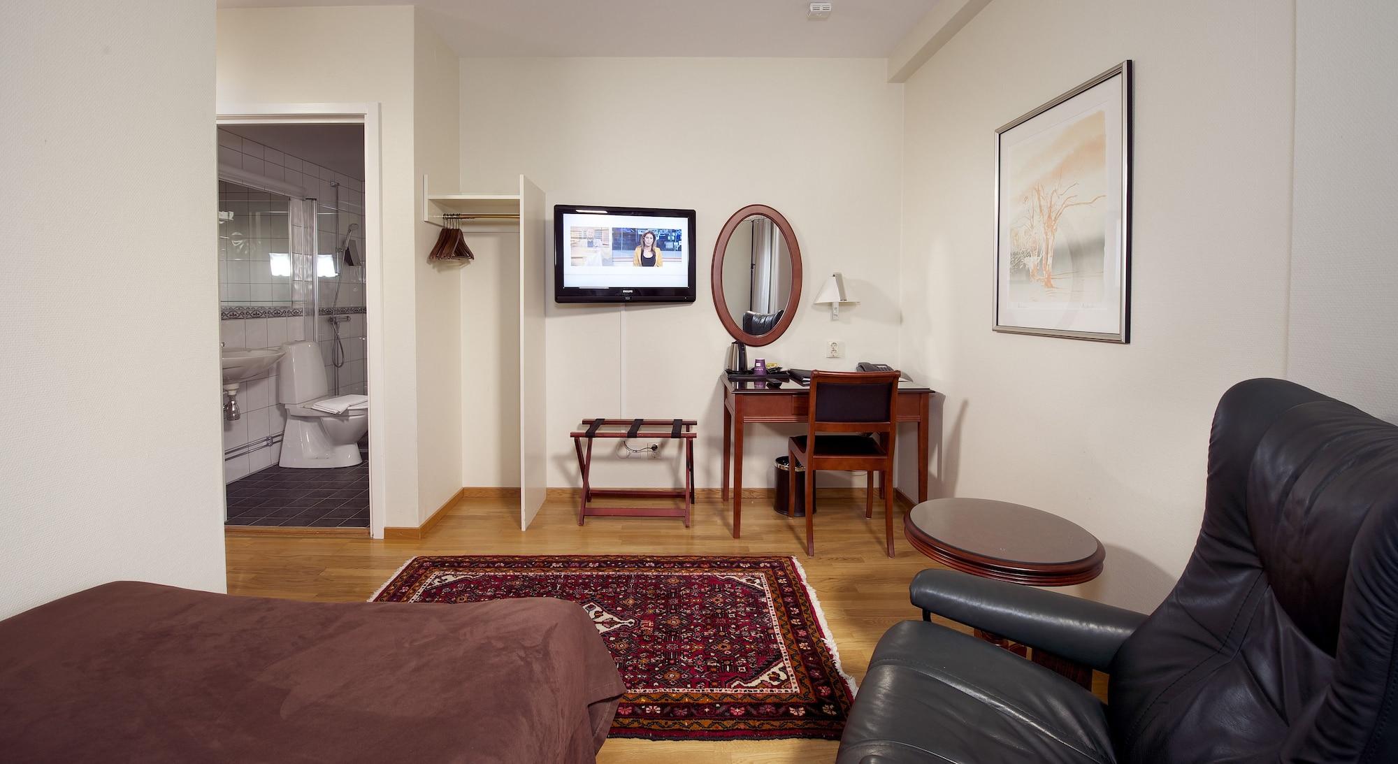 Home Hotel Cardinal Векше Екстер'єр фото